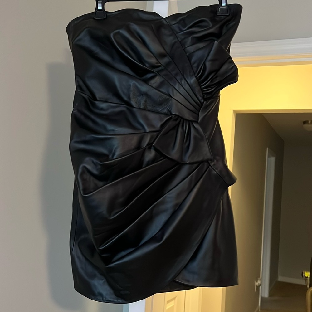 Women’s Black genuine leather mini dress Fashion NovaLuxe NWT size medium